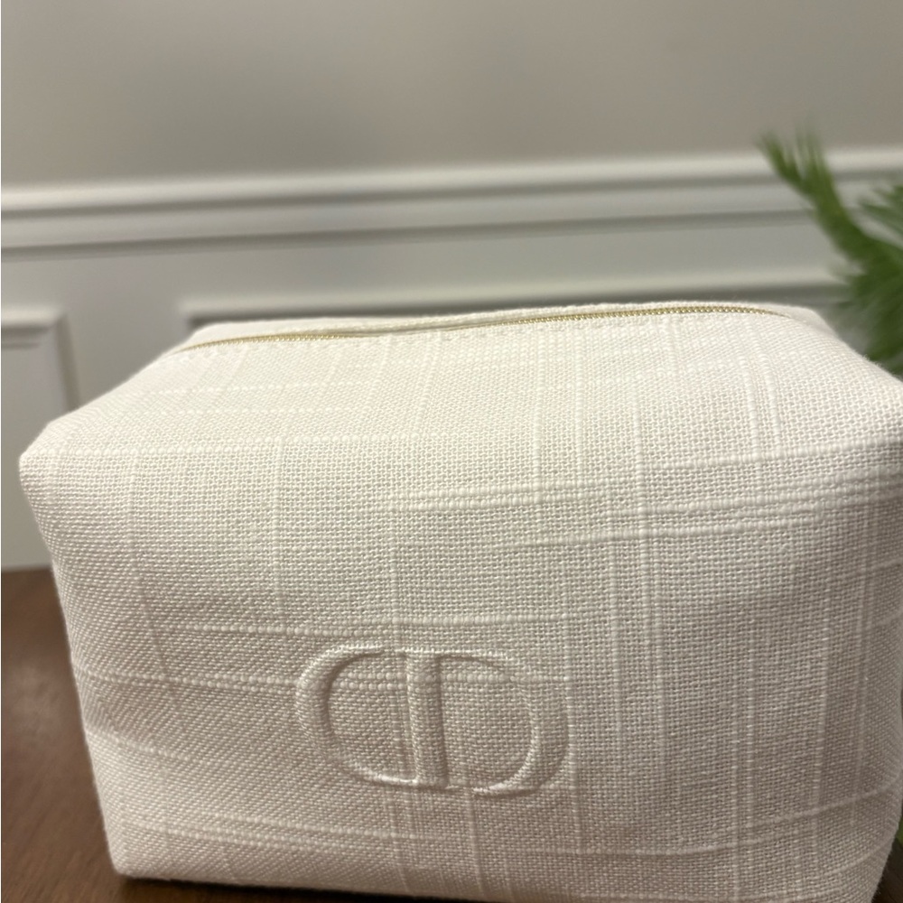 Dior Cream fablic cosmetic pouch - Picture 2 of 8